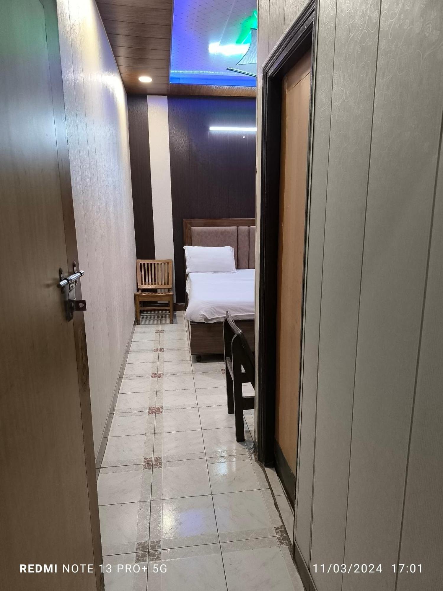 Hotel Diamond Palace 45C Chandīgarh Eksteriør billede